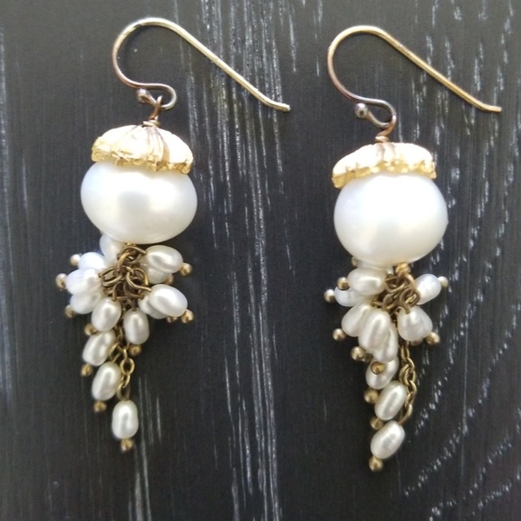 Wendy Mink Pearl Cluster Drop Earrings - Picture 2 of 2